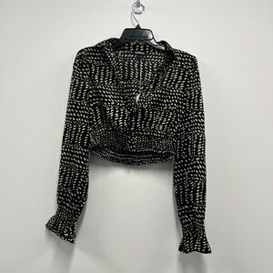 Express Women’s Black Cream with Print Cropped Blouse V-Neck Size: Xtra Small